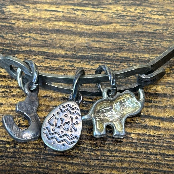 Vintage Good luck Charm hammered metal bracelet jewelry horseshoe,elephant,stone - Picture 12 of 15